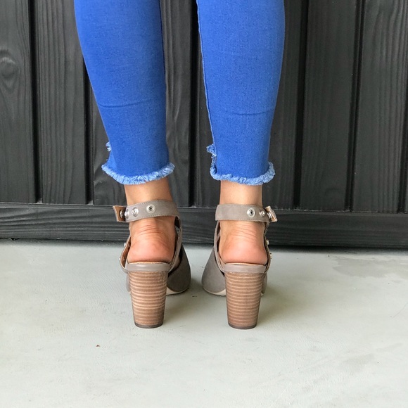 Gray Genuine Leather Peep Toe Block Heel Sandals - Picture 5 of 8